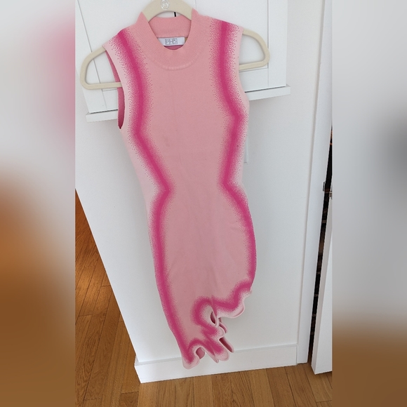 Brooklyn Wavy Asymmetric Dress in size Large, sold out everywhere - Picture 2 of 2